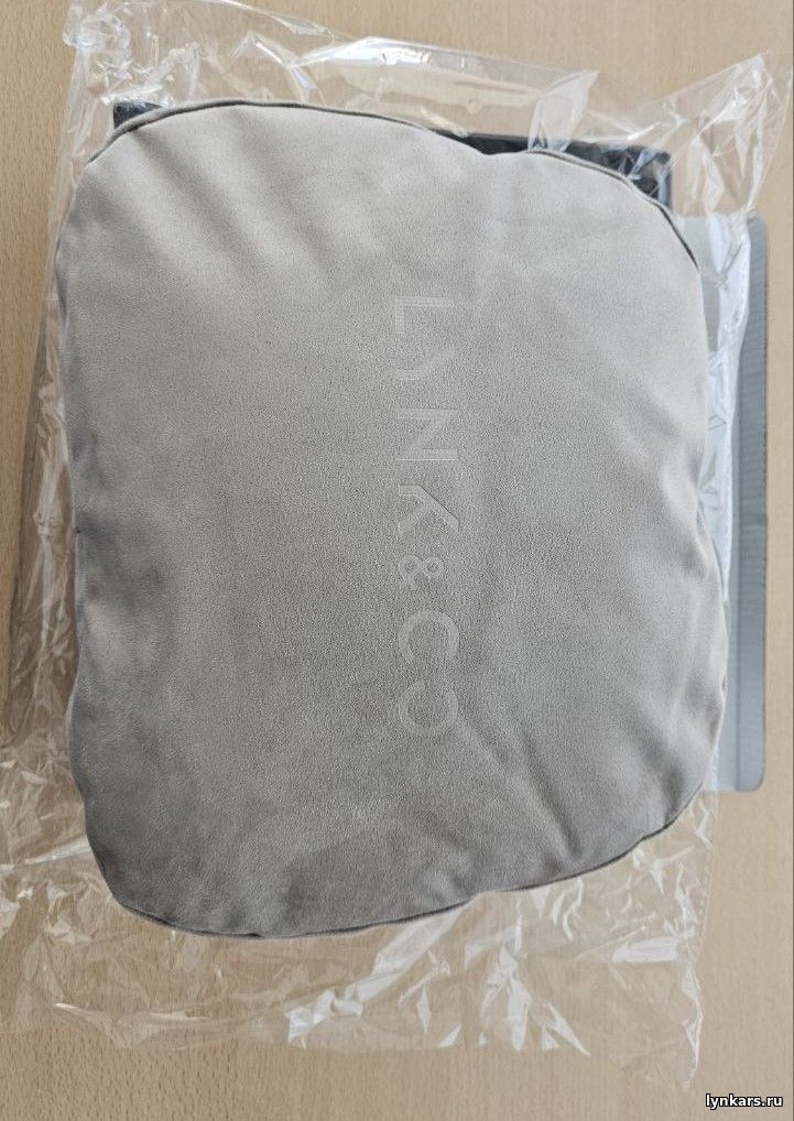 Подушка для подголовника Lynk&Co 09 EM-P Ultra рест (2024)